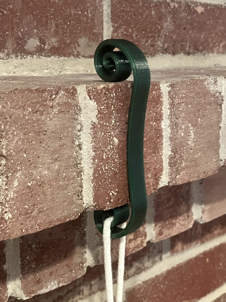 Держатель для чулок на кирпичную каминную полку