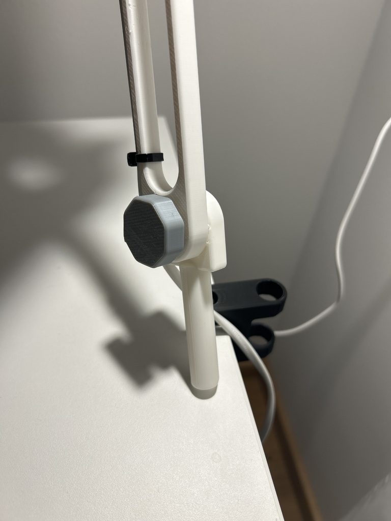 Вертикальный шарнир для зажимов светильника