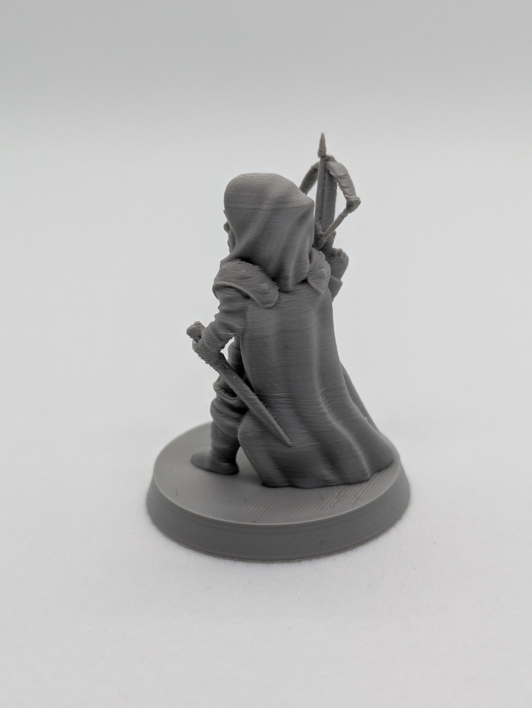 Полуорк-страж в темноте на FDM принтере без поддержки