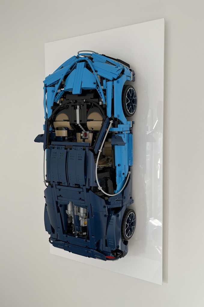 Крепление для суперкаров на стену