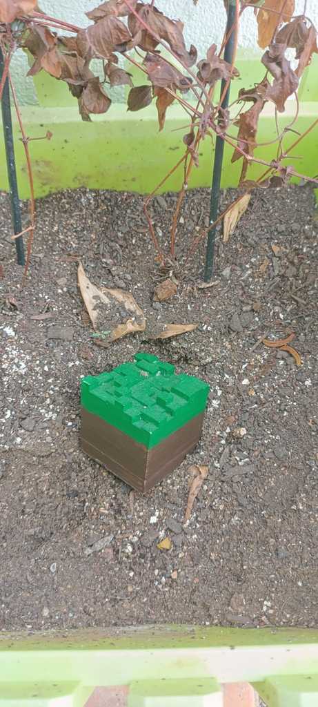 Куб земли из Minecraft