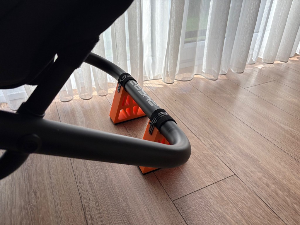 Подставка для Playseat Trophy