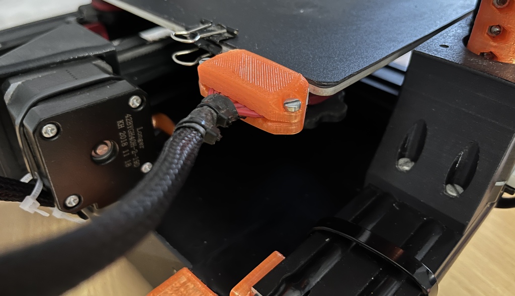 Укрепление проводов для кровати