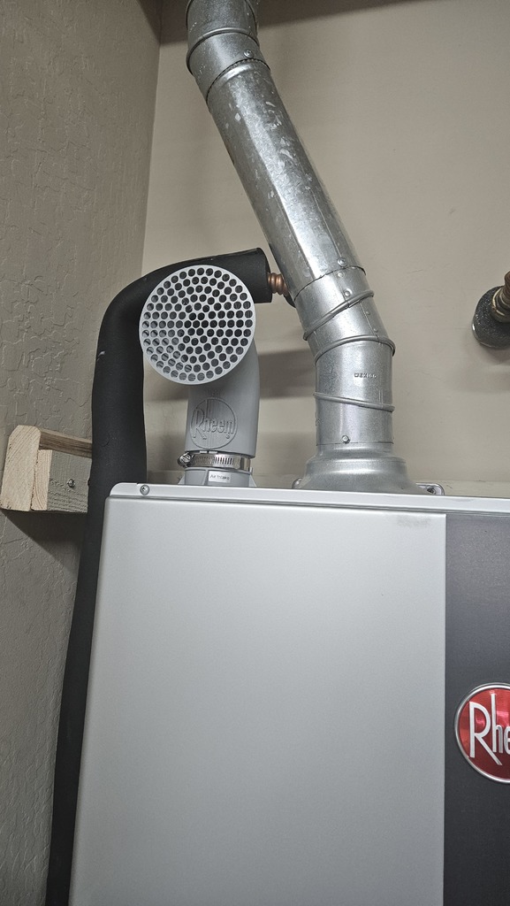 Безрезервуарный водонагреватель: воздухозаборник