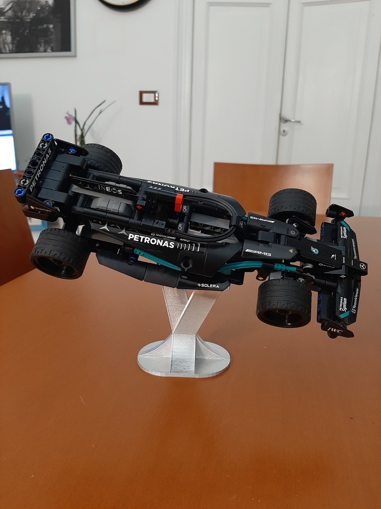 Подставка для Mercedes F1 W-14 Lego