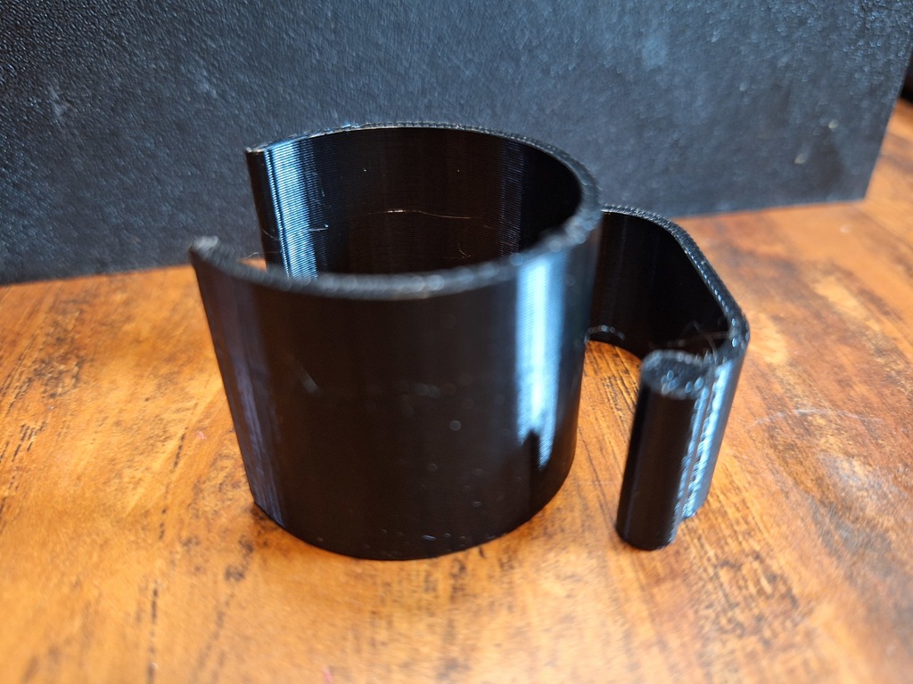 Клипса для стойки динамика