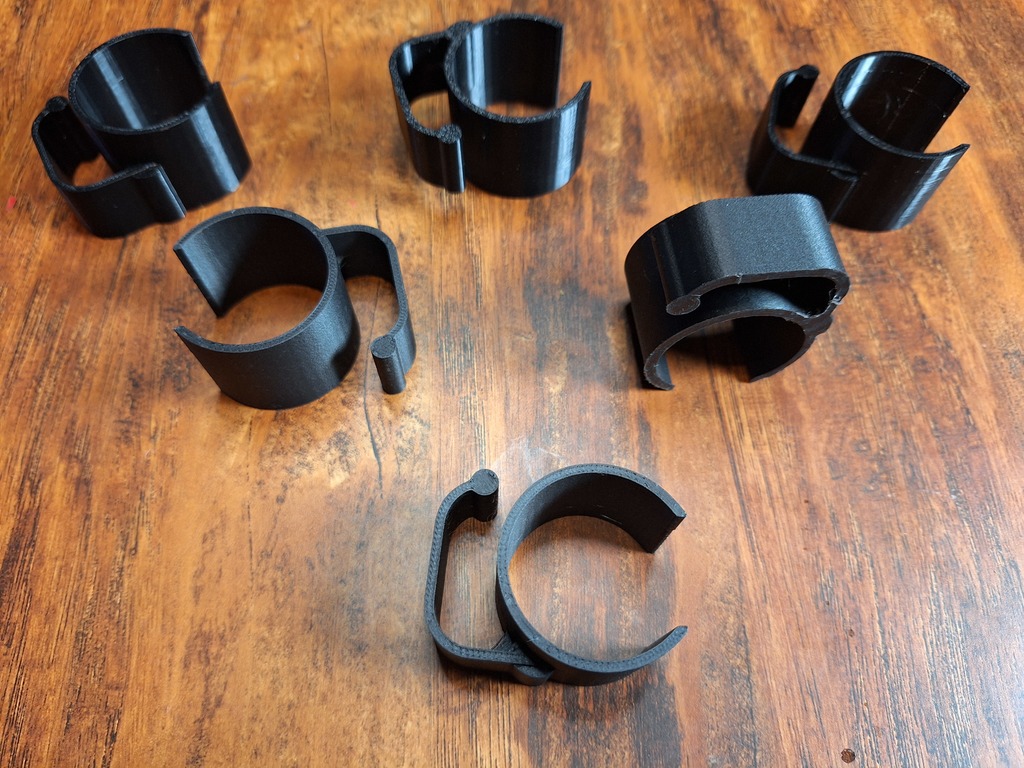 Клипса для стойки динамика