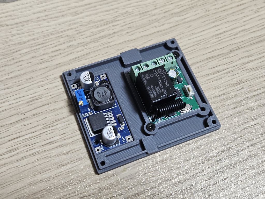 Корпус для реле дистанционного управления 433Mhz и LM2596