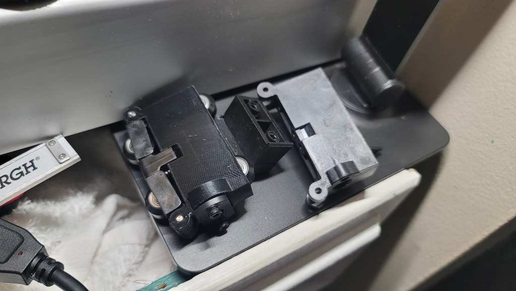 Левый ролик оси Z для Creality