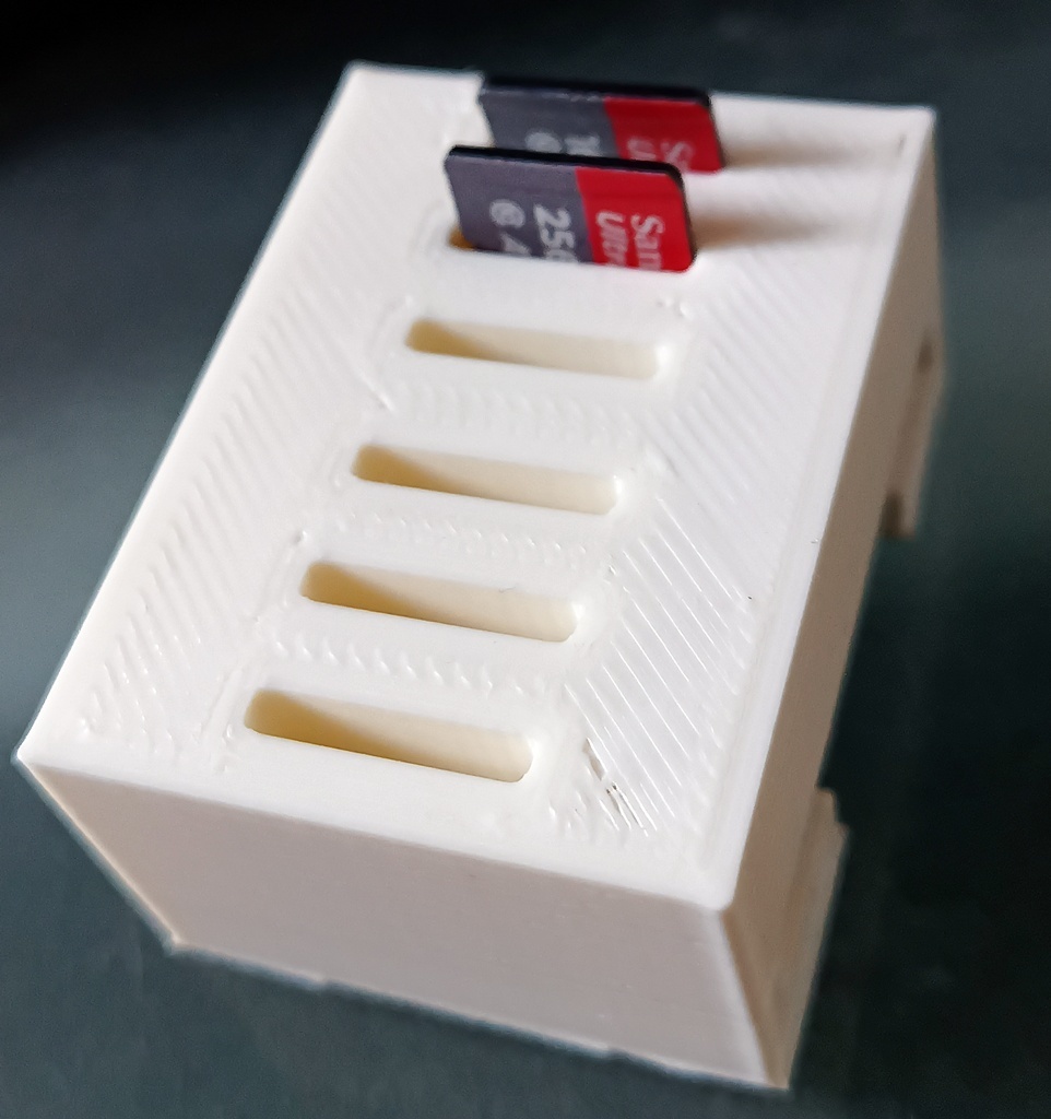 Держатель для Micro SD-карт с адаптером