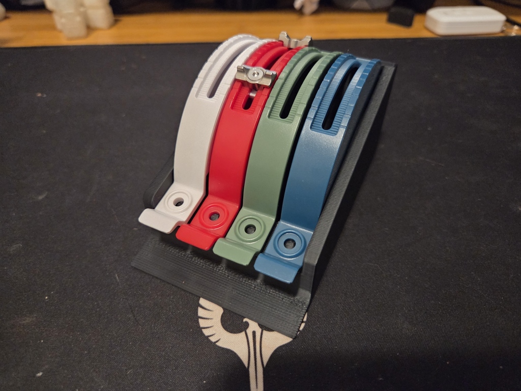 Рейка для хранения аксессуаров VKB STECS