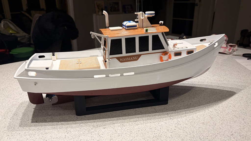 Модель корпуса с килем и радиоуправлением