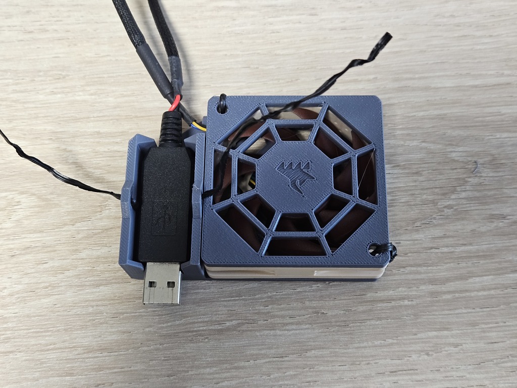 Корпус для вентилятора 60 x 15 мм с USB