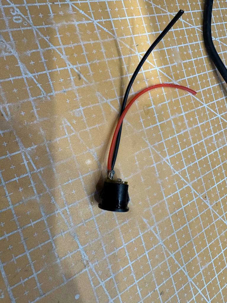 36W ИБП для маршрутизатора и других маломощных устройств