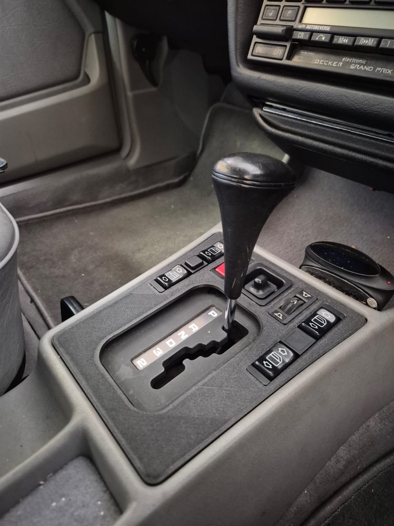 Замена отделки для Mercedes Benz 190e (W201)