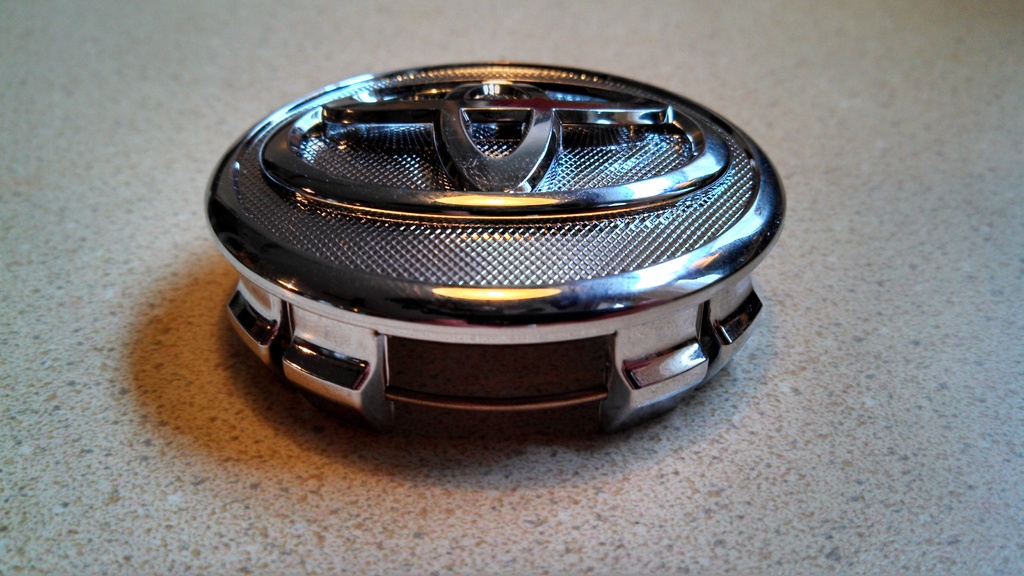 Декоративная крышка для диска Toyota Prius