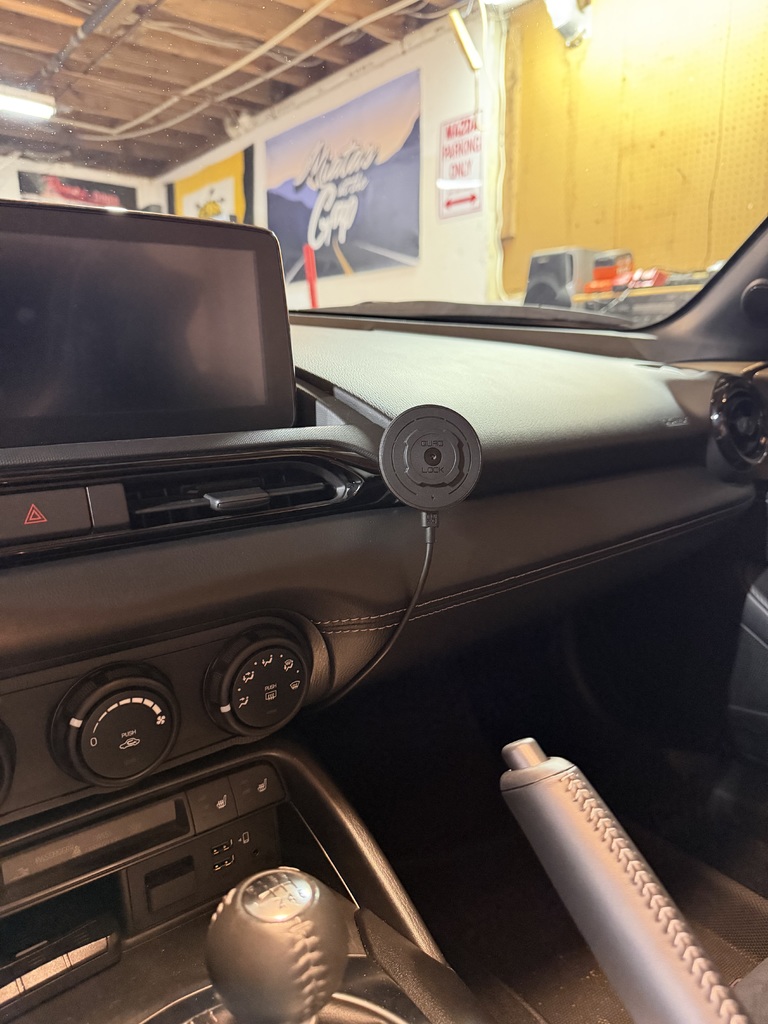 Крепление для телефона QUAD LOCK для Mazda MX5