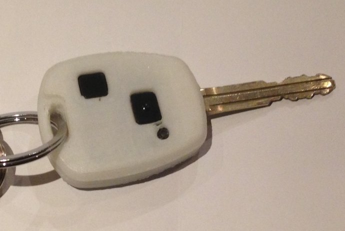 Замена ключа для Toyota Corolla