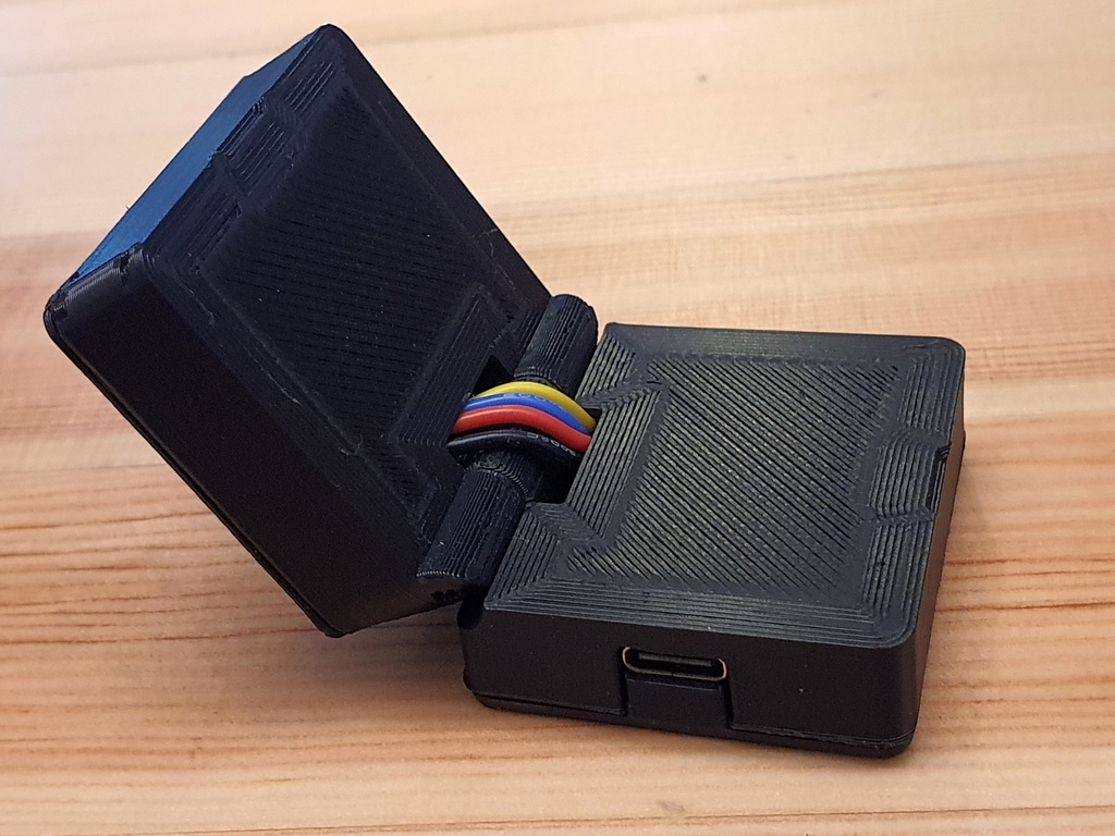 Складной корпус для ESP32 с OLED дисплеем