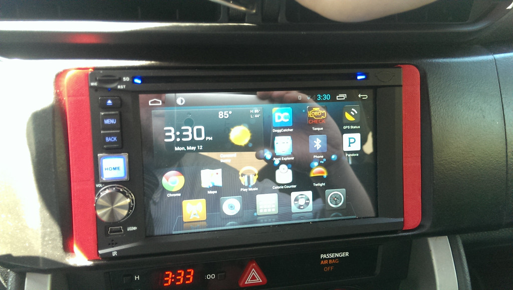 Адаптер для установки стандартных двойных DIN головных устройств в приборную панель Toyota