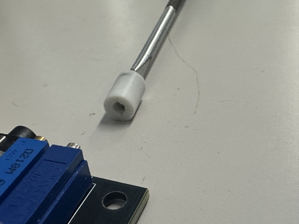 Адаптер для отвертки и потенциометра