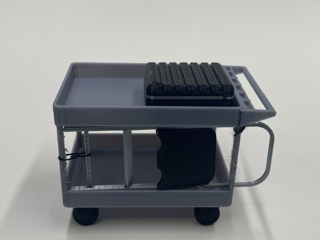 Универсальная тележка 1/18 с ящиком для инструментов и табуретом