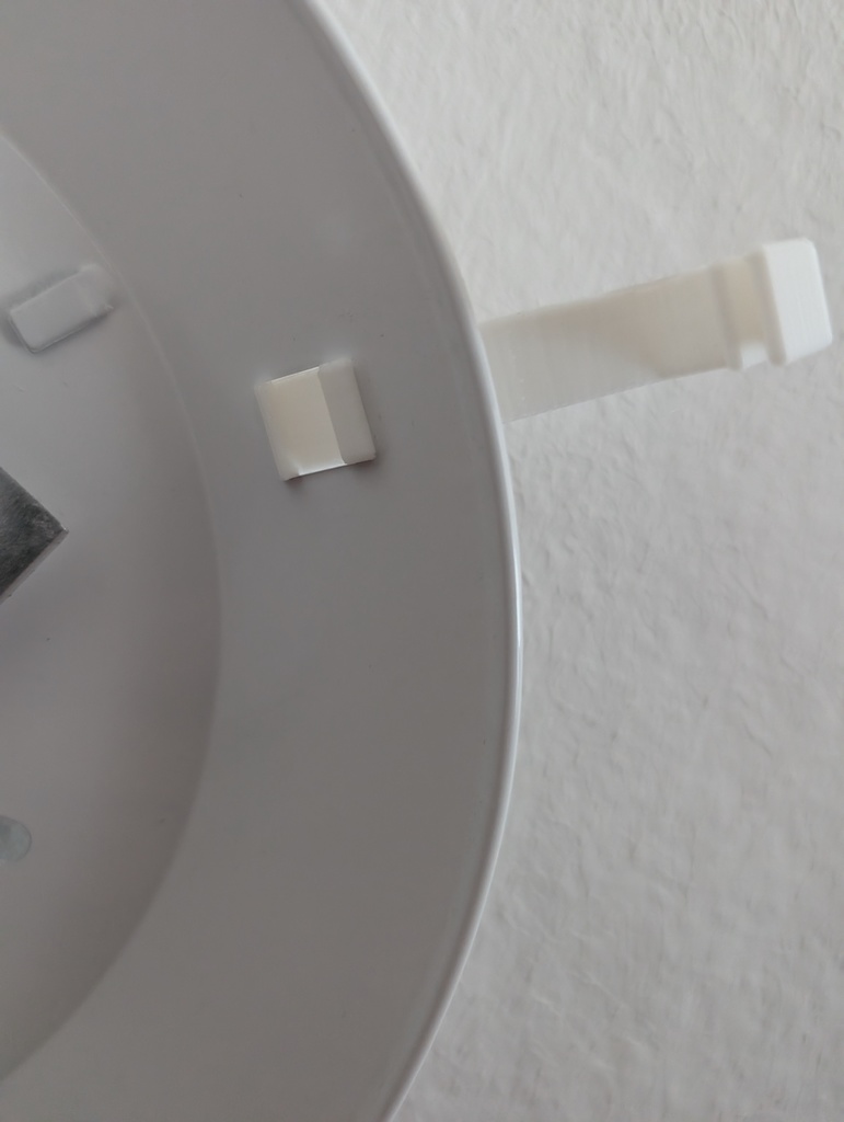 Зажим для абажура настенного или потолочного светильника