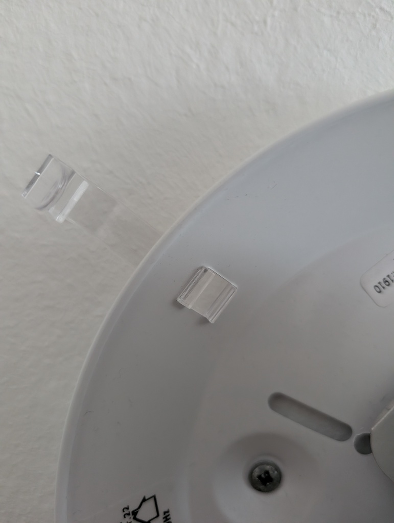 Зажим для абажура настенного или потолочного светильника