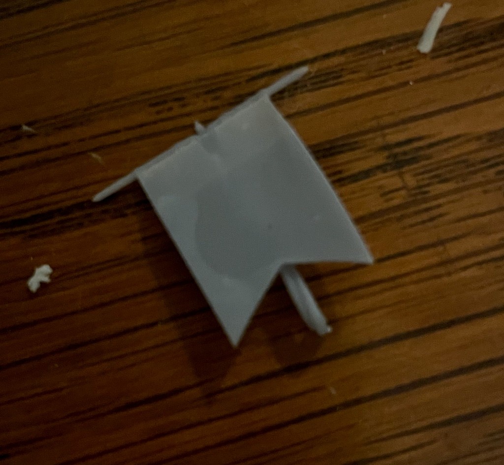 Миниатюрная мебель с закрученными ножками