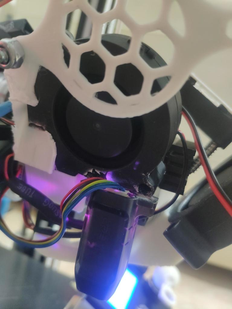 Крышка вентилятора 5015 в форме сот