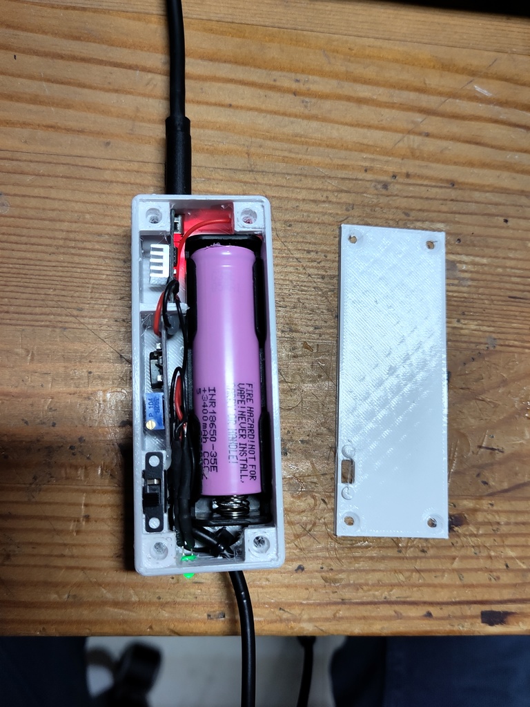 Универсальный корпус для аккумуляторов 18650 с USB-C и выключателем