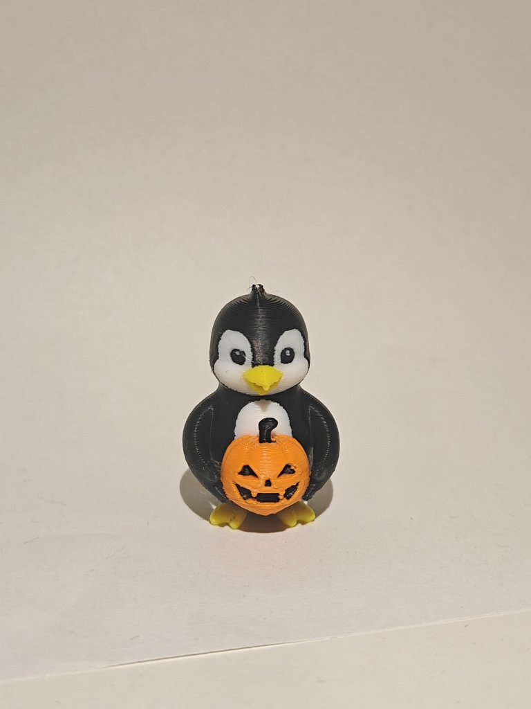 Брелок Пингвин с Тыквой