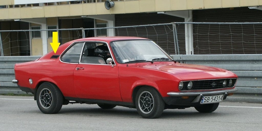 Впускной коллектор Opel Manta A