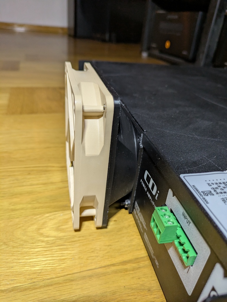 Адаптер для вентилятора 120x120 для усилителей Crown