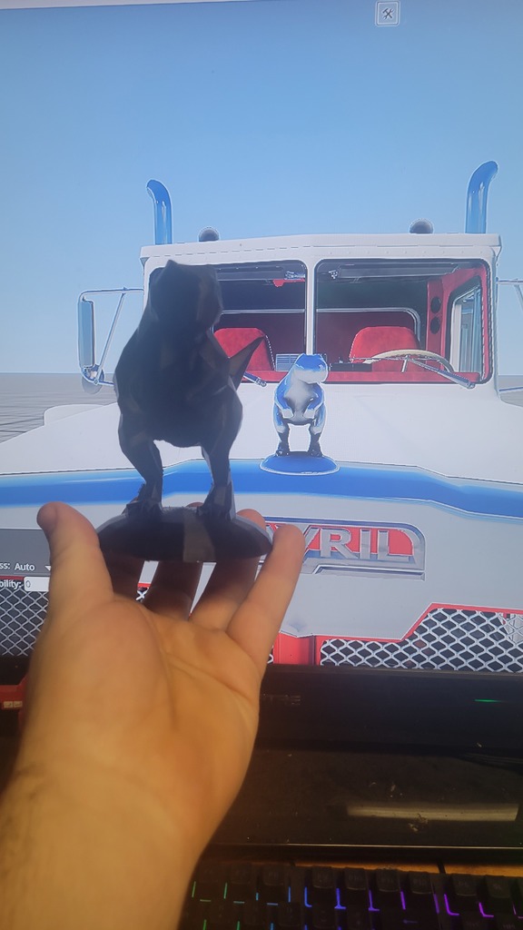 Орнамент на капот Gavril Dinosaur