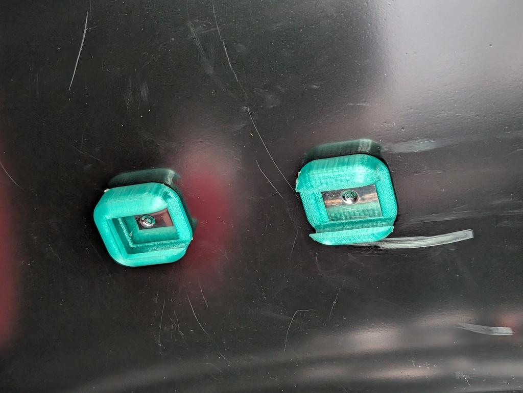 Крепление для LED-лампы в багажник на крыше