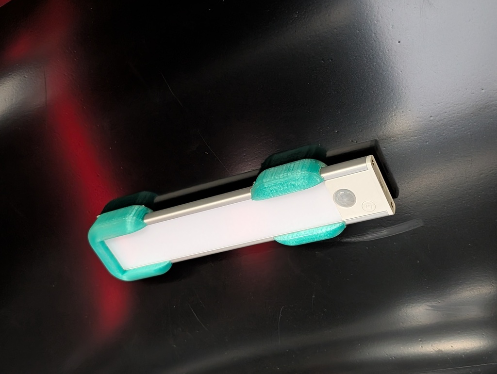 Крепление для LED-лампы в багажник на крыше