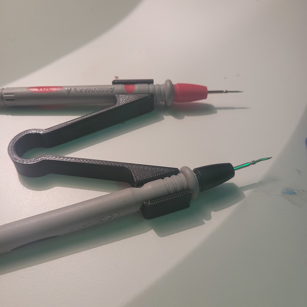 Мультиметр с пинцетом