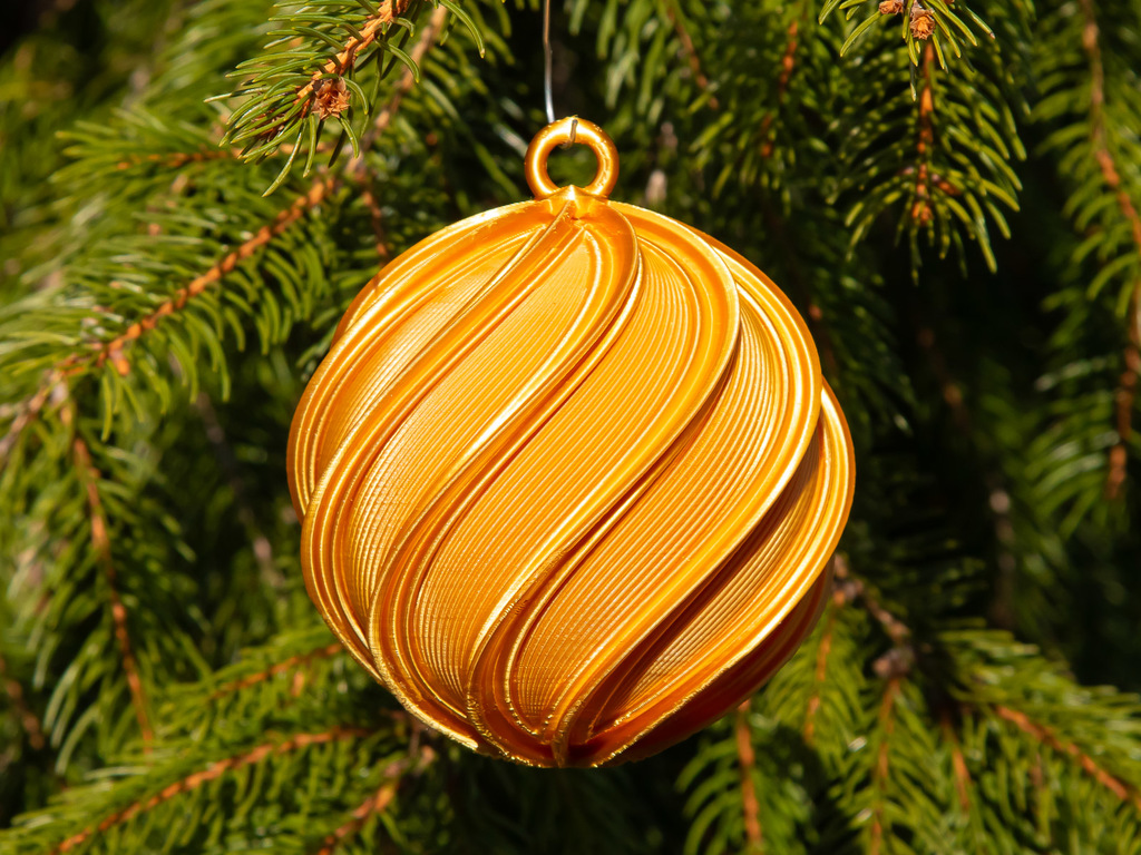 Закрытый спиральный рождественский шар