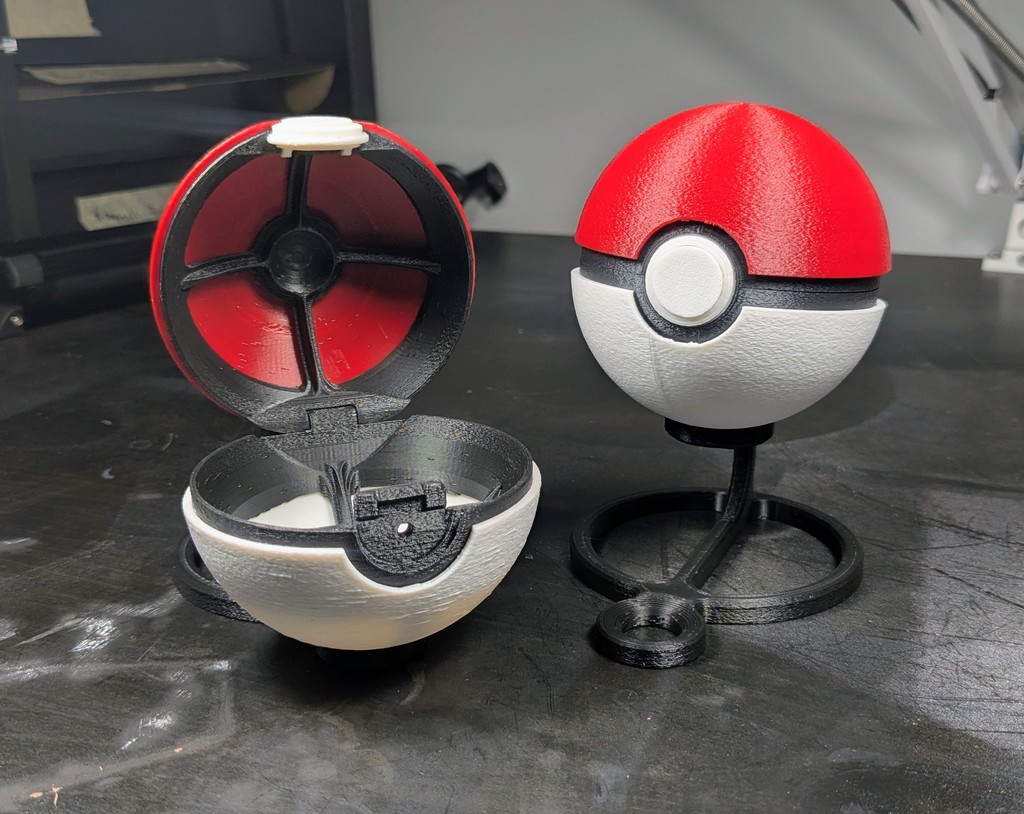 Покебол с подставкой для открытого или закрытого отображения