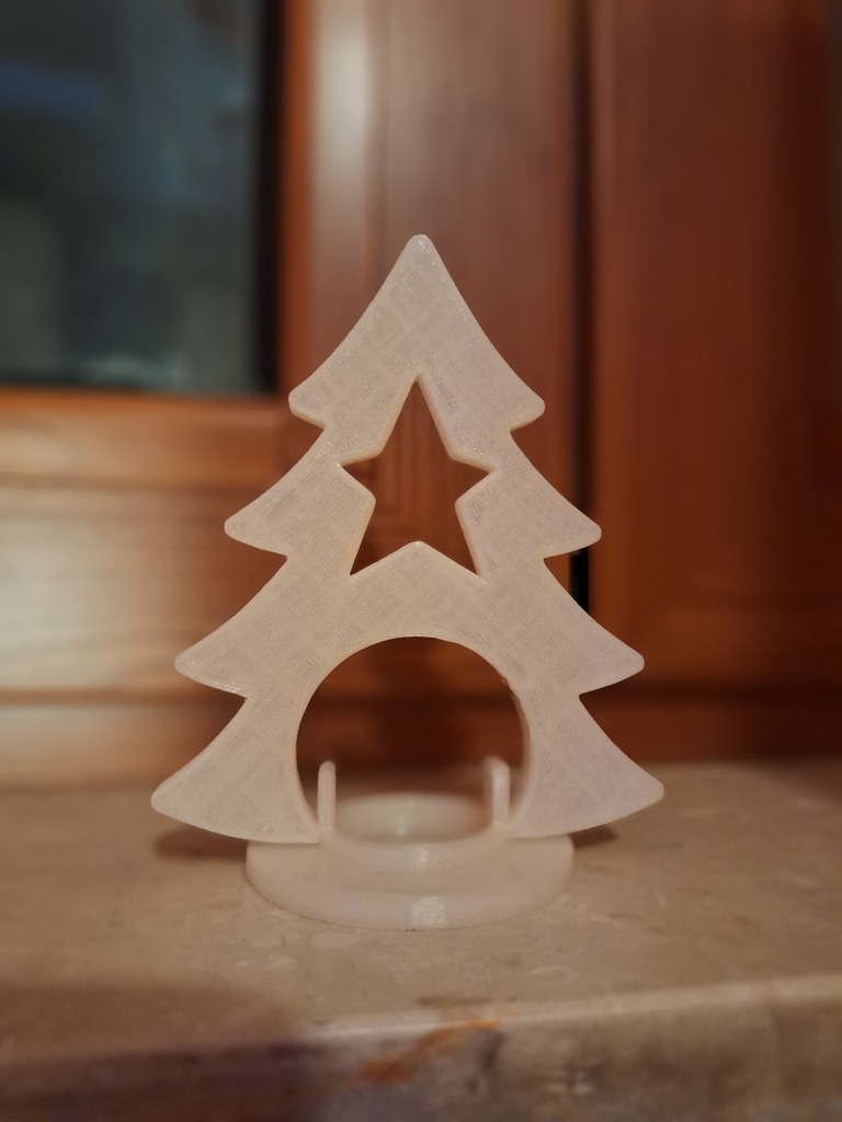 Очаровательная новогодняя елка