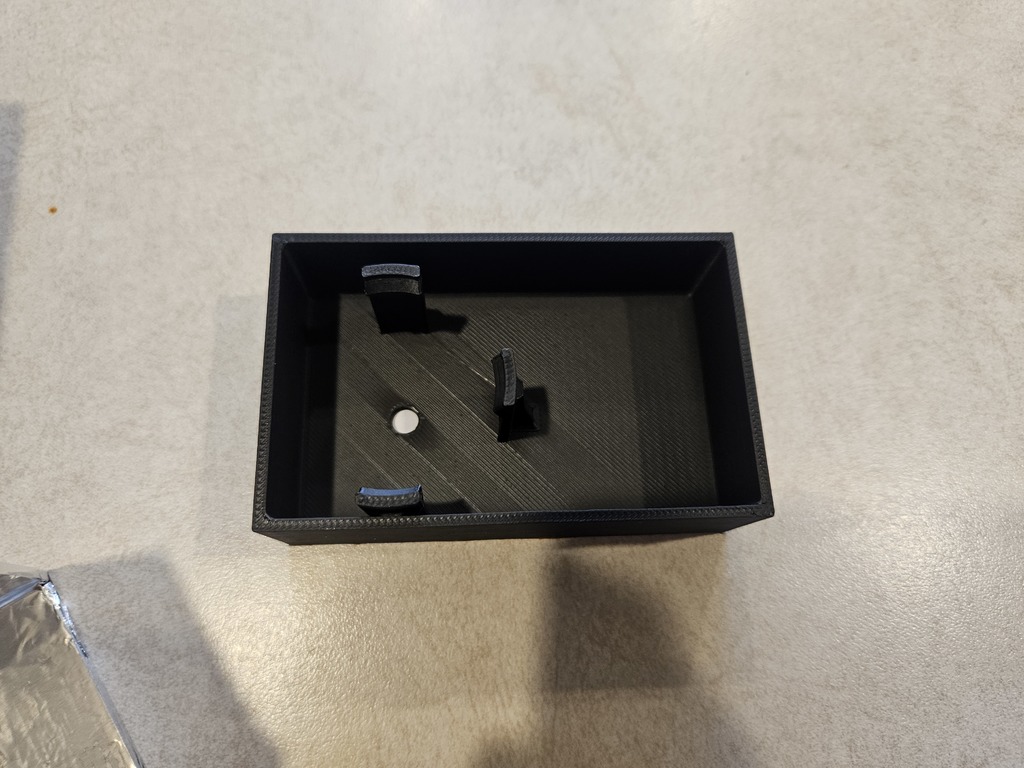 Рождественская игрушка «Вентиляция из «Крепкого орешка»