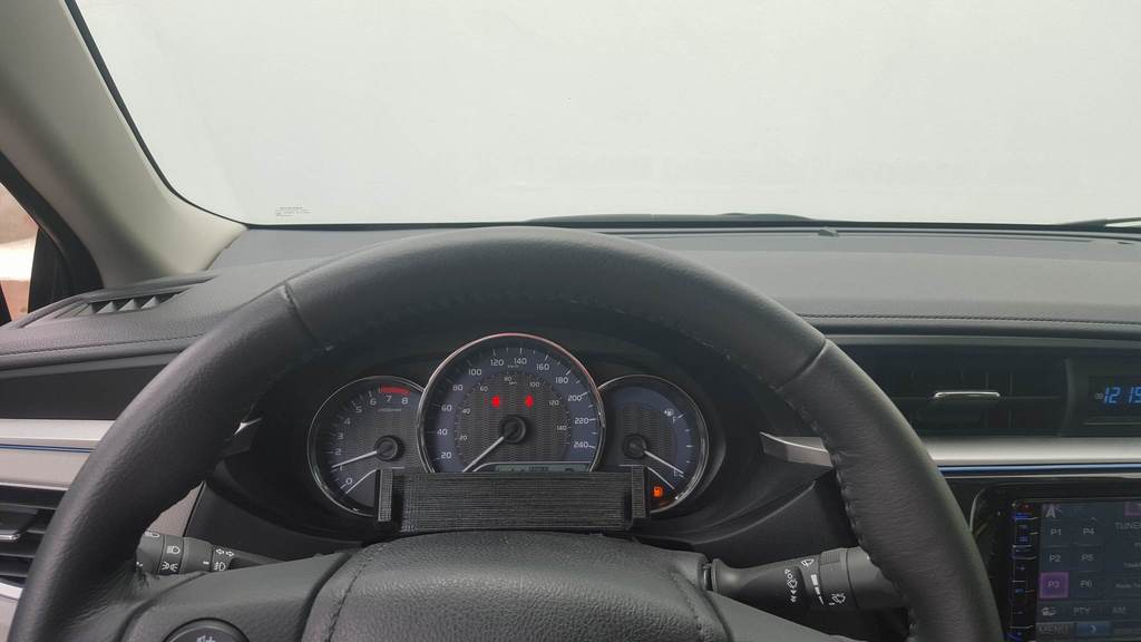 Держатель для телефона Toyota Corolla 2015