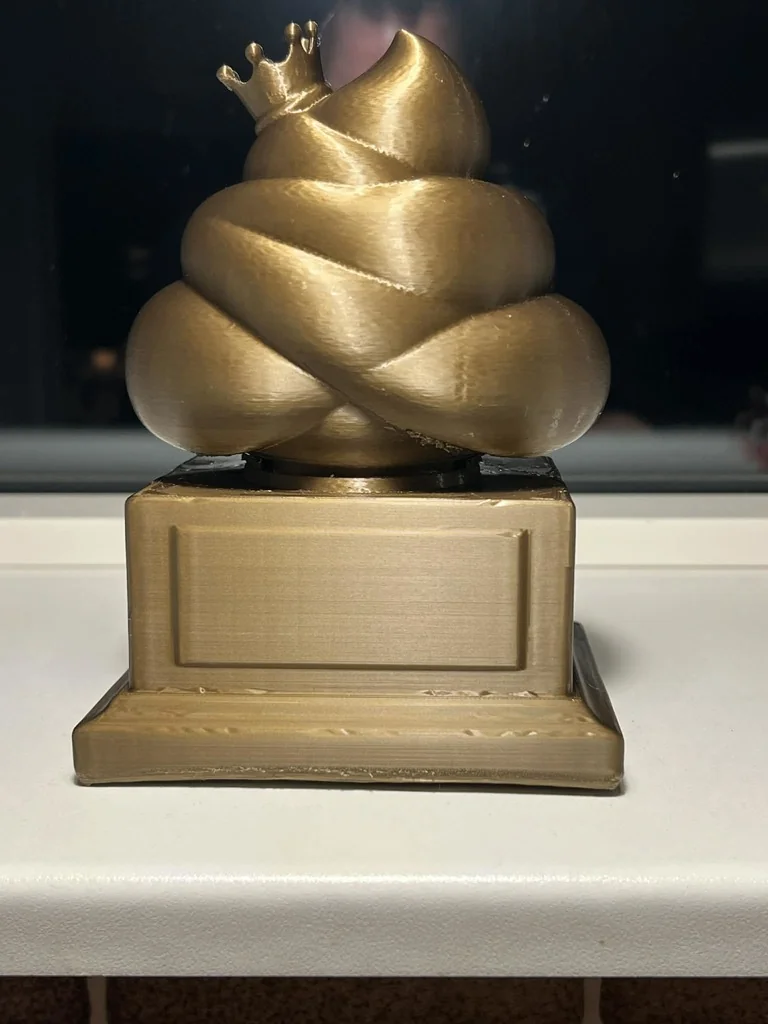 Трофей Emoji 'Король Какашка'