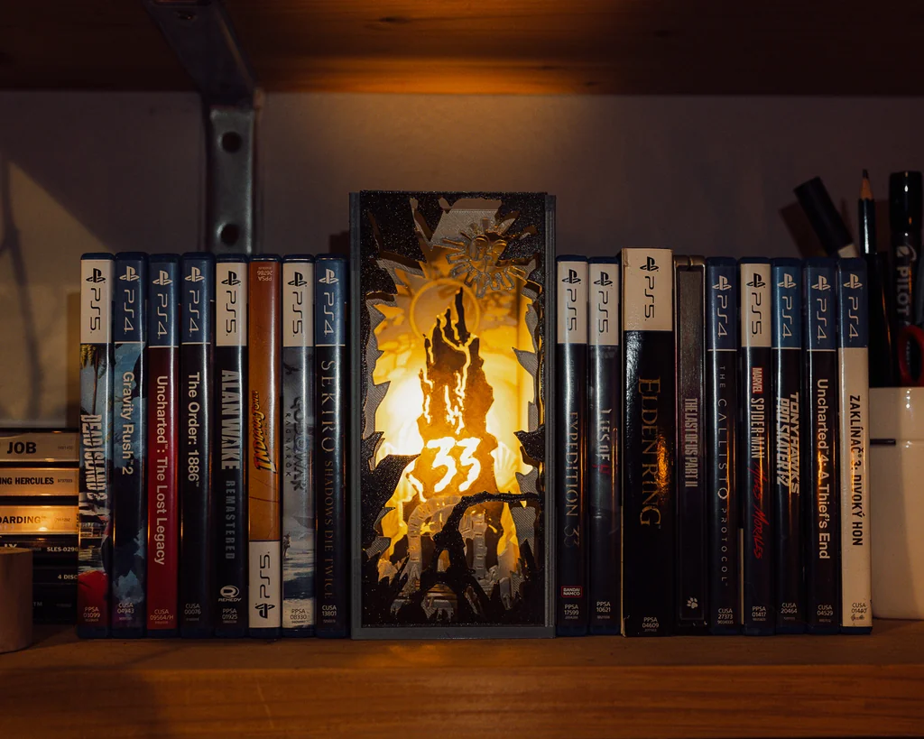 Светящийся монолит Book Nook Expedition 33