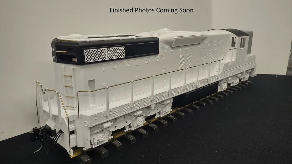 1:29 G Гаечный локомотив EMD SD7/9