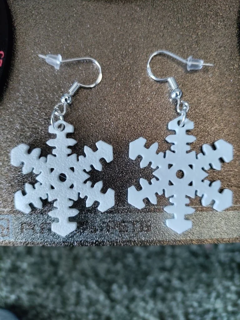 Снежинки-серьги