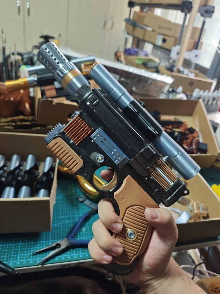 Модель DL-44 Uncivil Discourse