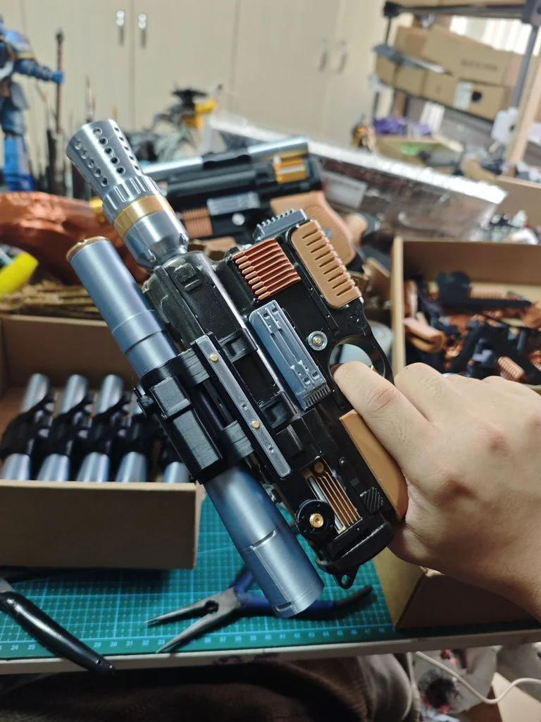 Модель DL-44 Uncivil Discourse