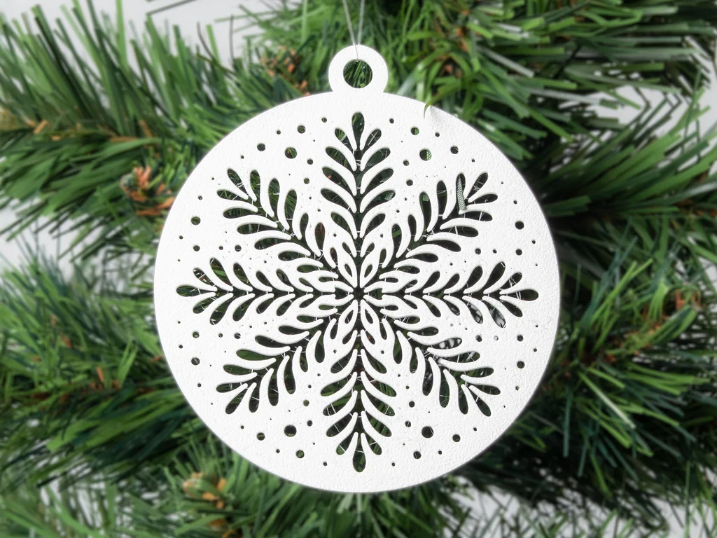 Минималистичные снежинки для украшений